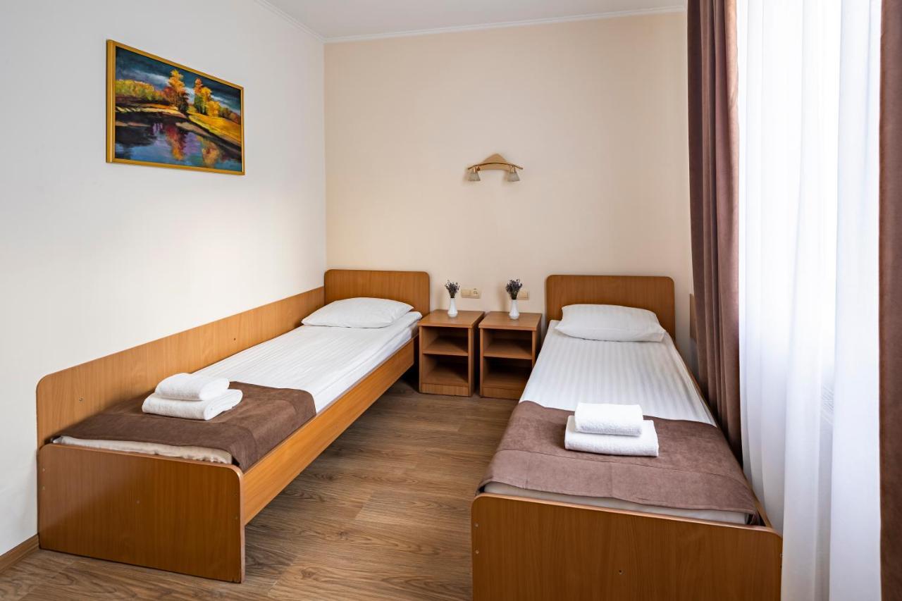 Hotel Galaktika Vynnyky エクステリア 写真