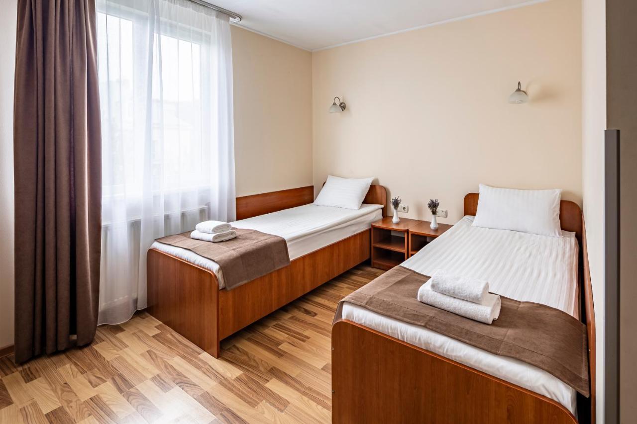 Hotel Galaktika Vynnyky エクステリア 写真