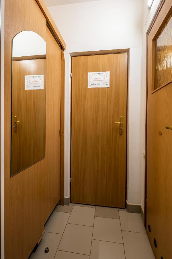 Hotel Galaktika Vynnyky エクステリア 写真